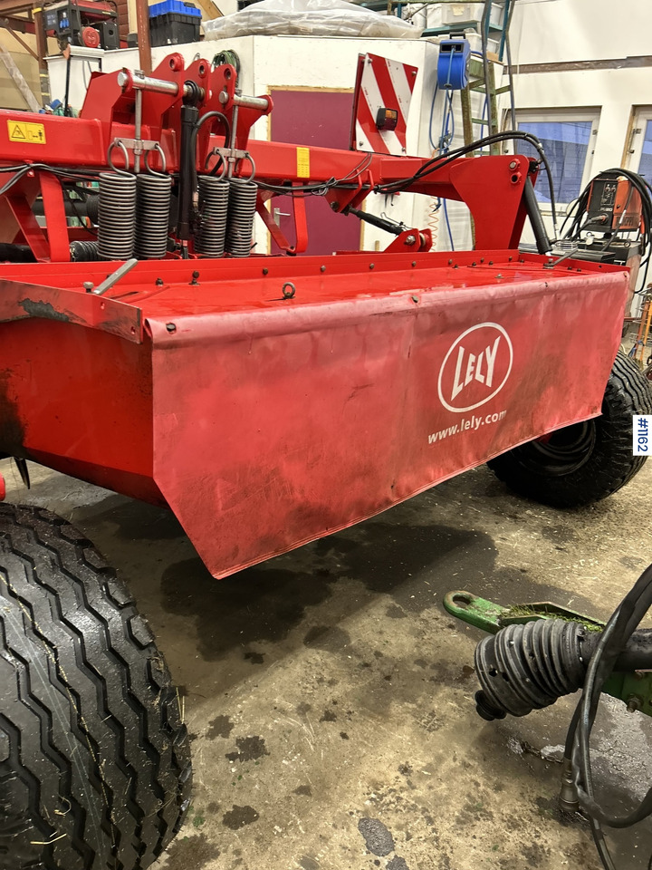 Lely 320 PC Mower - Trang thiết bị dàn trải: hình 3 Lely 320 PC Mower - Trang thiết bị dàn trải: hình 3