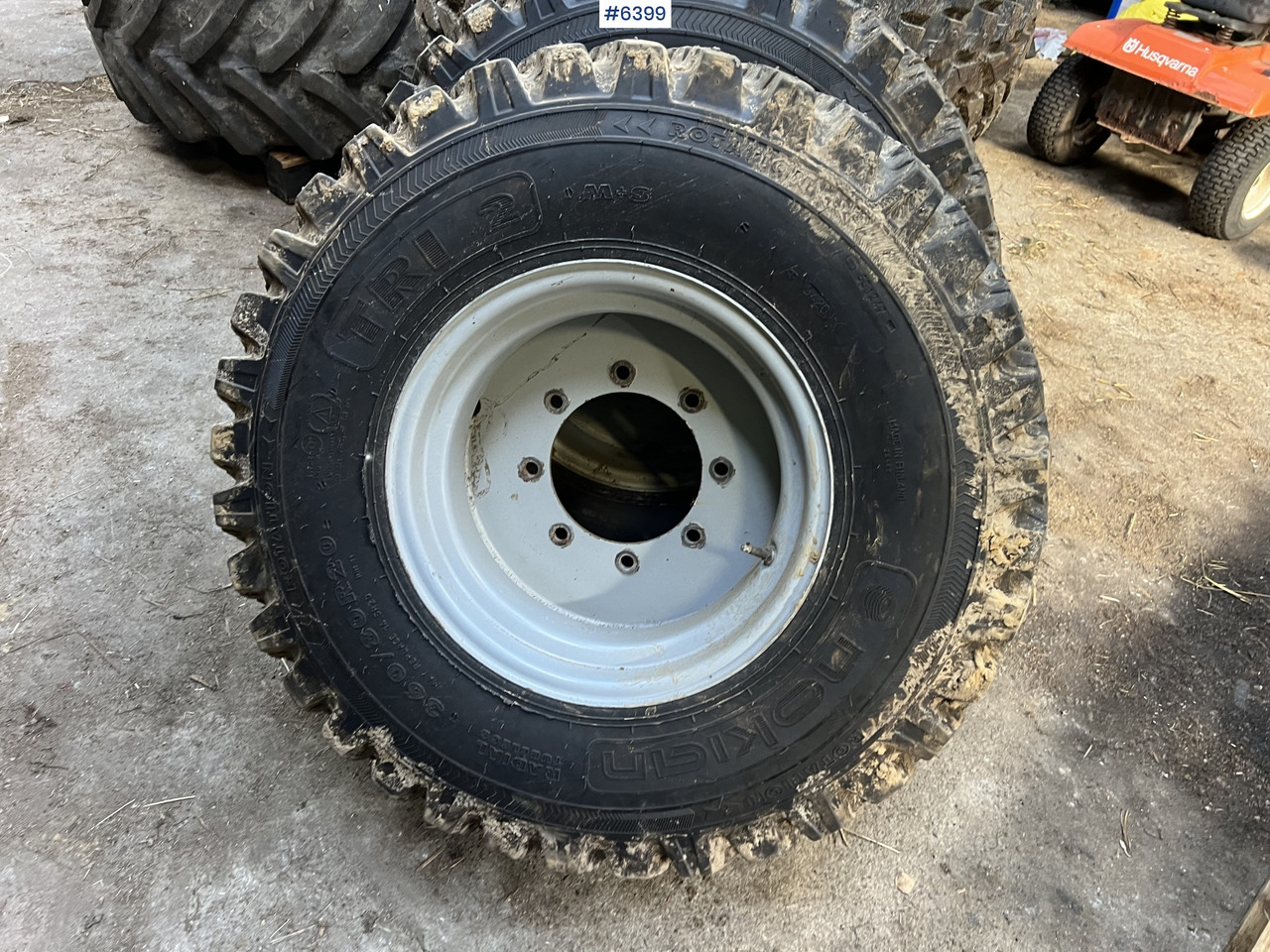 Nokian tri 2 studded tires for tractors - Bánh xe cho Máy móc nông nghiệp: hình 3 Nokian tri 2 studded tires for tractors - Bánh xe cho Máy móc nông nghiệp: hình 3