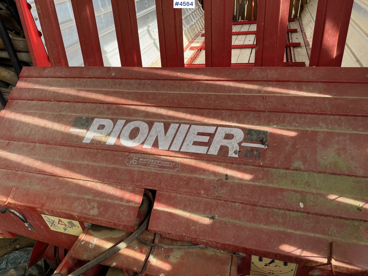 Sip Pioneer 20 N Loader - Trang thiết bị dàn trải: hình 5 Sip Pioneer 20 N Loader - Trang thiết bị dàn trải: hình 5