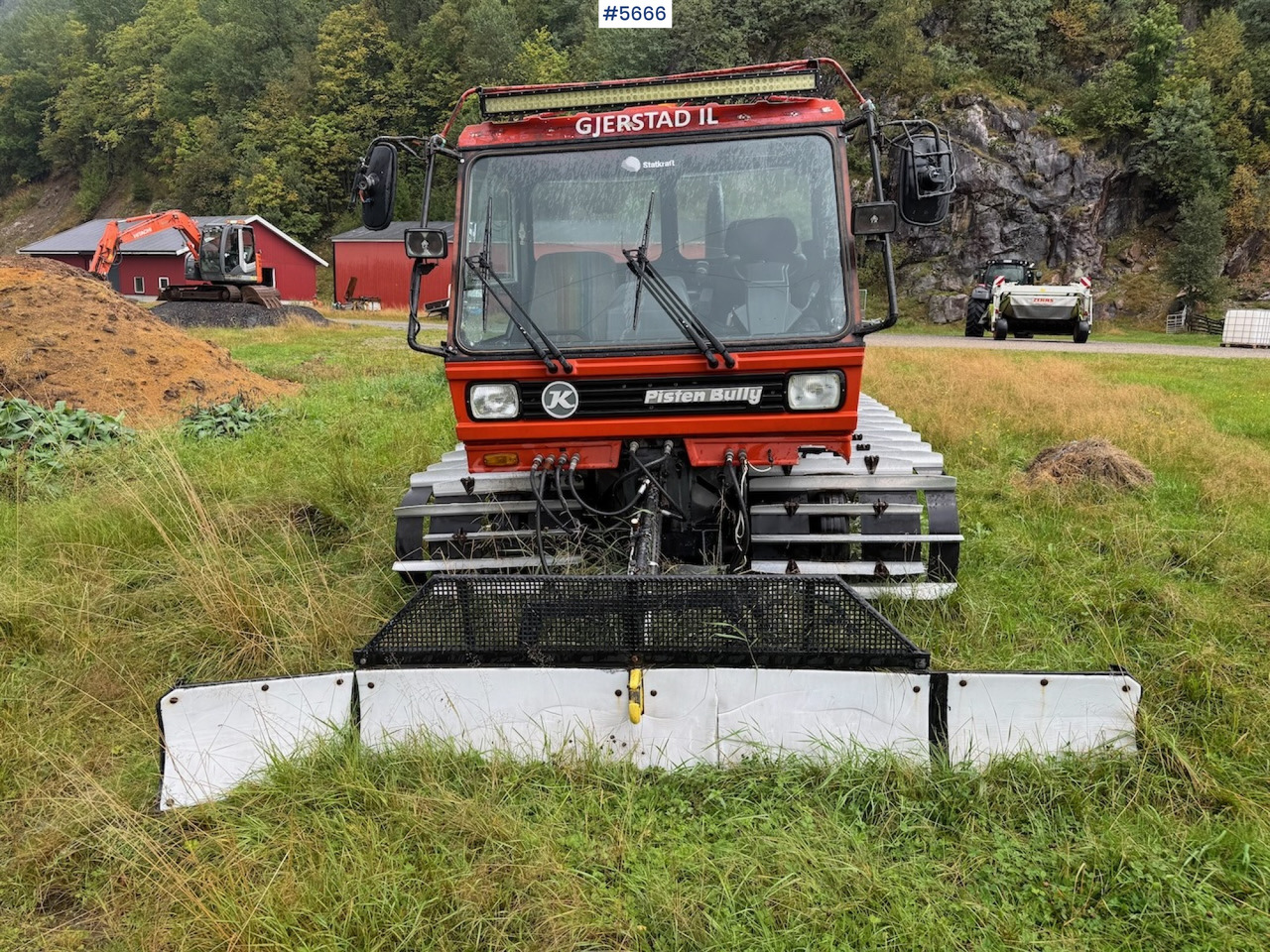 1994 Pisten Bully 150D w/ track layer and milling machine - Tiện ích/ Xe đặc dụng: hình 5 1994 Pisten Bully 150D w/ track layer and milling machine - Tiện ích/ Xe đặc dụng: hình 5