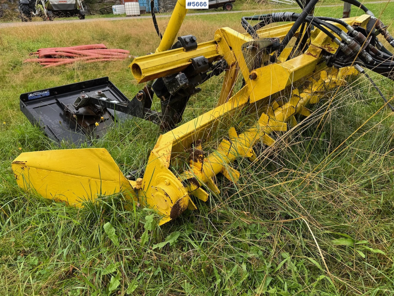 1994 Pisten Bully 150D w/ track layer and milling machine - Tiện ích/ Xe đặc dụng: hình 3 1994 Pisten Bully 150D w/ track layer and milling machine - Tiện ích/ Xe đặc dụng: hình 3