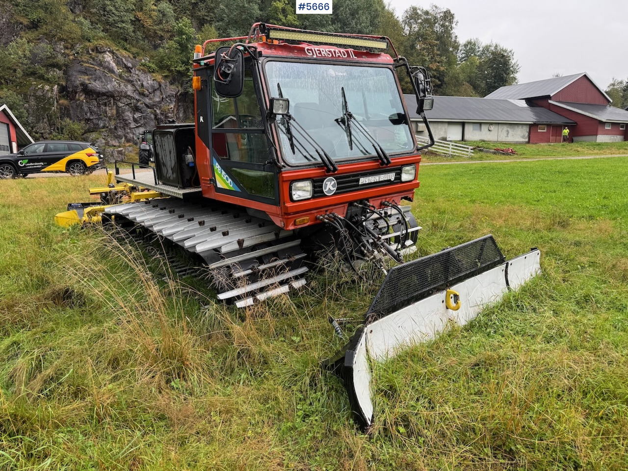 1994 Pisten Bully 150D w/ track layer and milling machine - Tiện ích/ Xe đặc dụng: hình 4 1994 Pisten Bully 150D w/ track layer and milling machine - Tiện ích/ Xe đặc dụng: hình 4