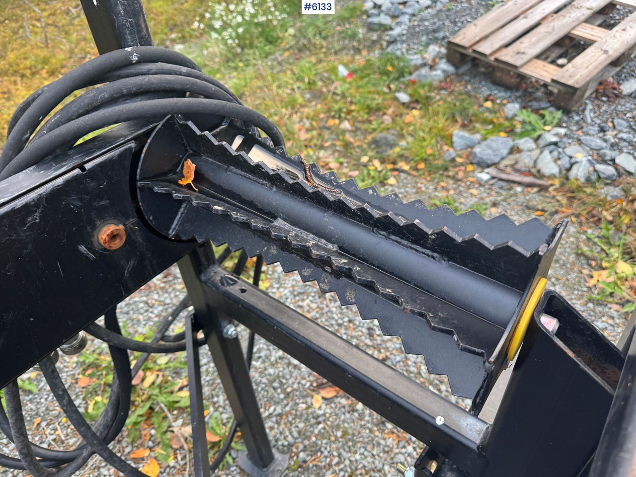 Trang thiết bị lâm nghiệp 2024 Dalen 2048-120 at the table: hình 13