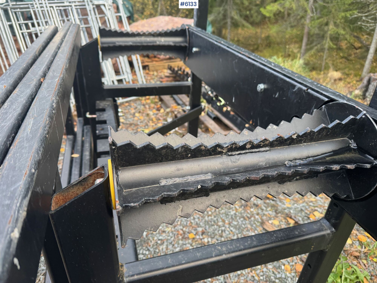 Trang thiết bị lâm nghiệp 2024 Dalen 2048-120 at the table: hình 14