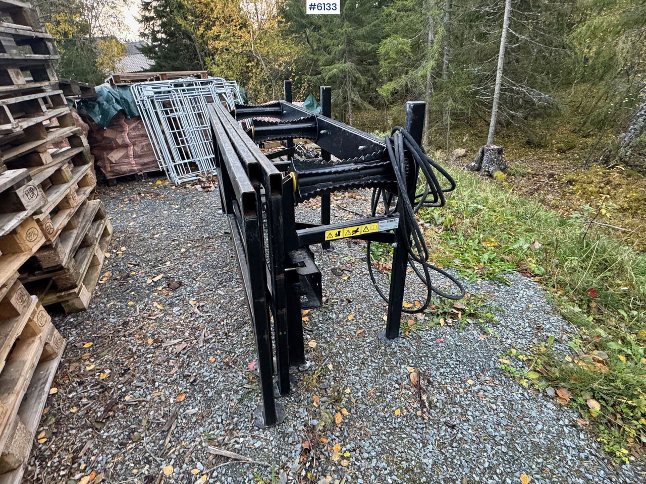 Trang thiết bị lâm nghiệp 2024 Dalen 2048-120 at the table: hình 8