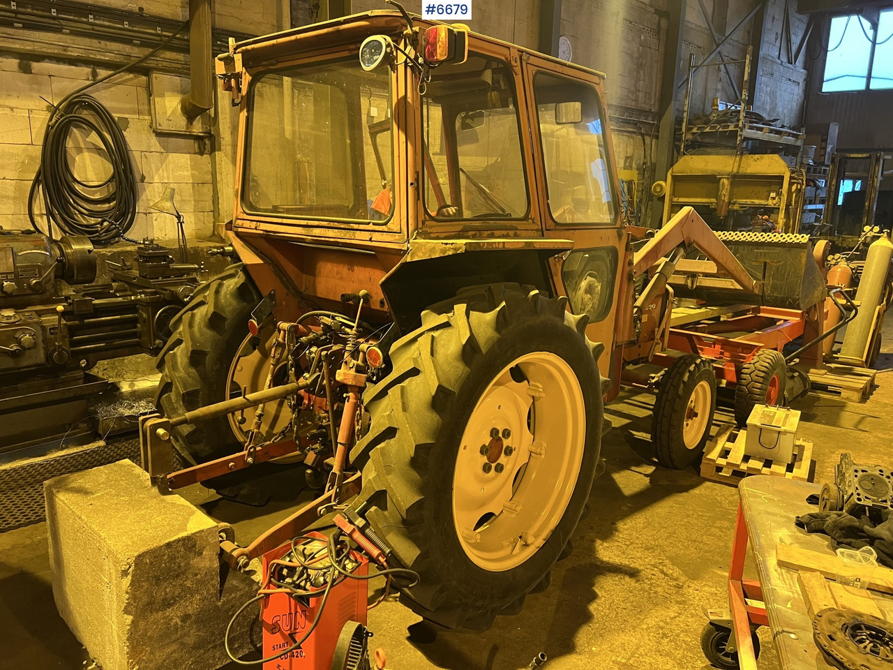 Volvo T430K traktor m/ frontlaster og skuffe - Máy cày: hình 3 Volvo T430K traktor m/ frontlaster og skuffe - Máy cày: hình 3