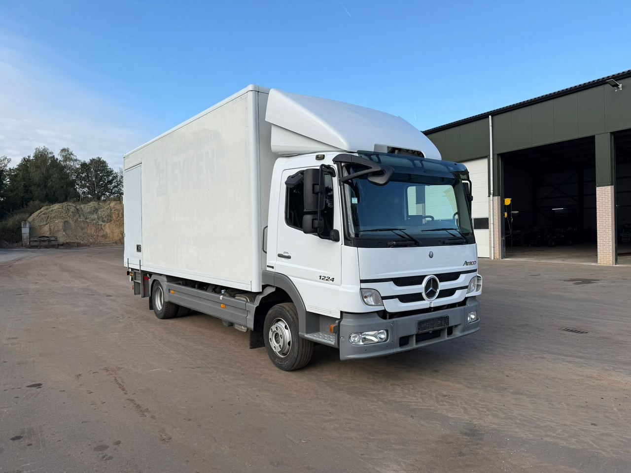 Mercedes Atego 1224 - Xe tải hộp: hình 3 Mercedes Atego 1224 - Xe tải hộp: hình 3