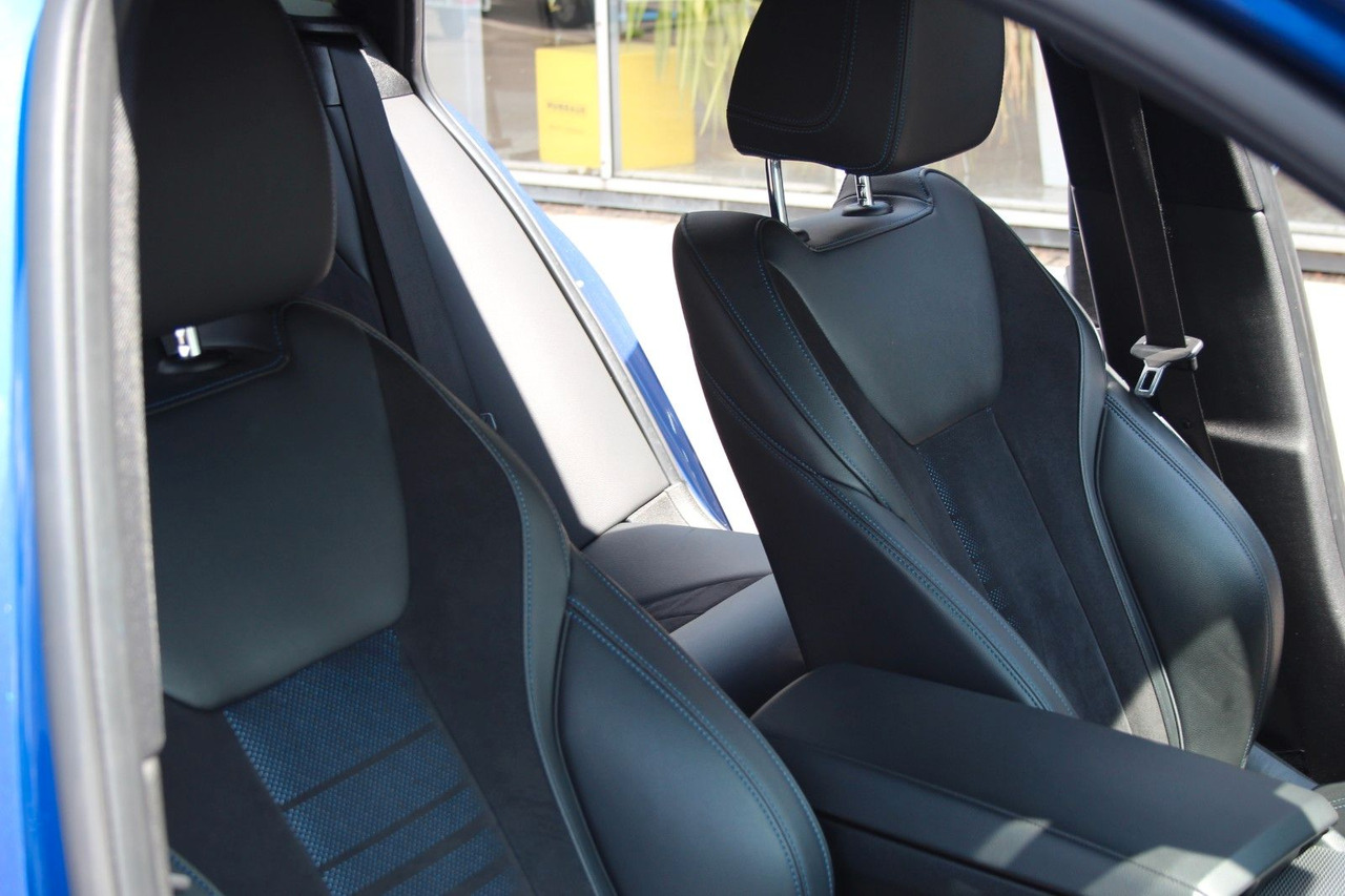 Xe wagon BMW 320 Touring d M Sport Laser Alcantara Harman Kar: hình 18 Xe wagon BMW 320 Touring d M Sport Laser Alcantara Harman Kar: hình 18