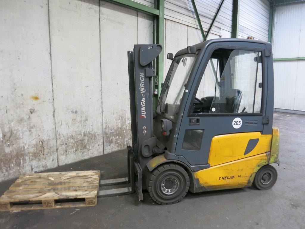 JUNGHEINRICH EFG 425 K - Xe nâng điện: hình 1 JUNGHEINRICH EFG 425 K - Xe nâng điện: hình 1