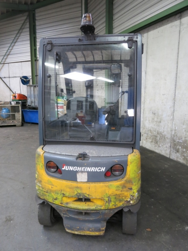 JUNGHEINRICH EFG 425 K - Xe nâng điện: hình 2 JUNGHEINRICH EFG 425 K - Xe nâng điện: hình 2