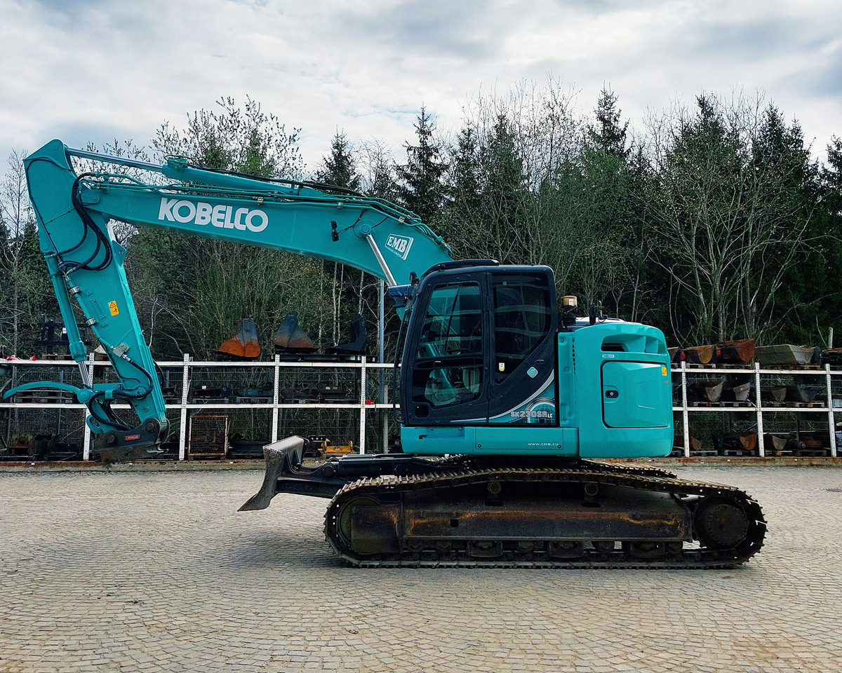 Kobelco SK230SRLC-5 - Máy xúc bánh xích: hình 2 Kobelco SK230SRLC-5 - Máy xúc bánh xích: hình 2