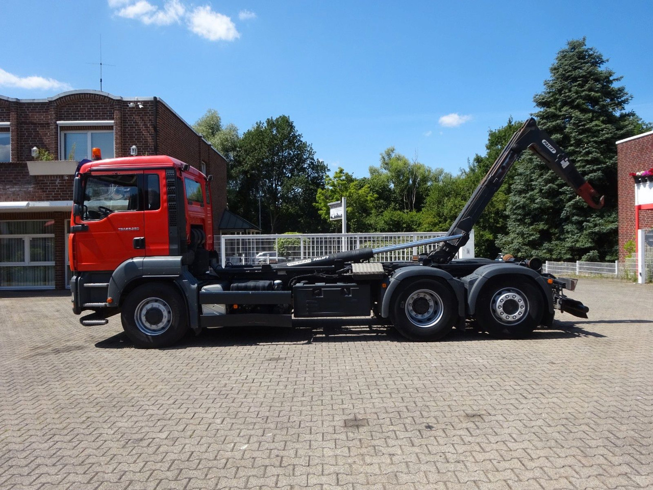 MAN 26.360 TGA PALFINGER Abroller 6x2-4 Hydrodrive - Xe tải nâng móc: hình 3 MAN 26.360 TGA PALFINGER Abroller 6x2-4 Hydrodrive - Xe tải nâng móc: hình 3