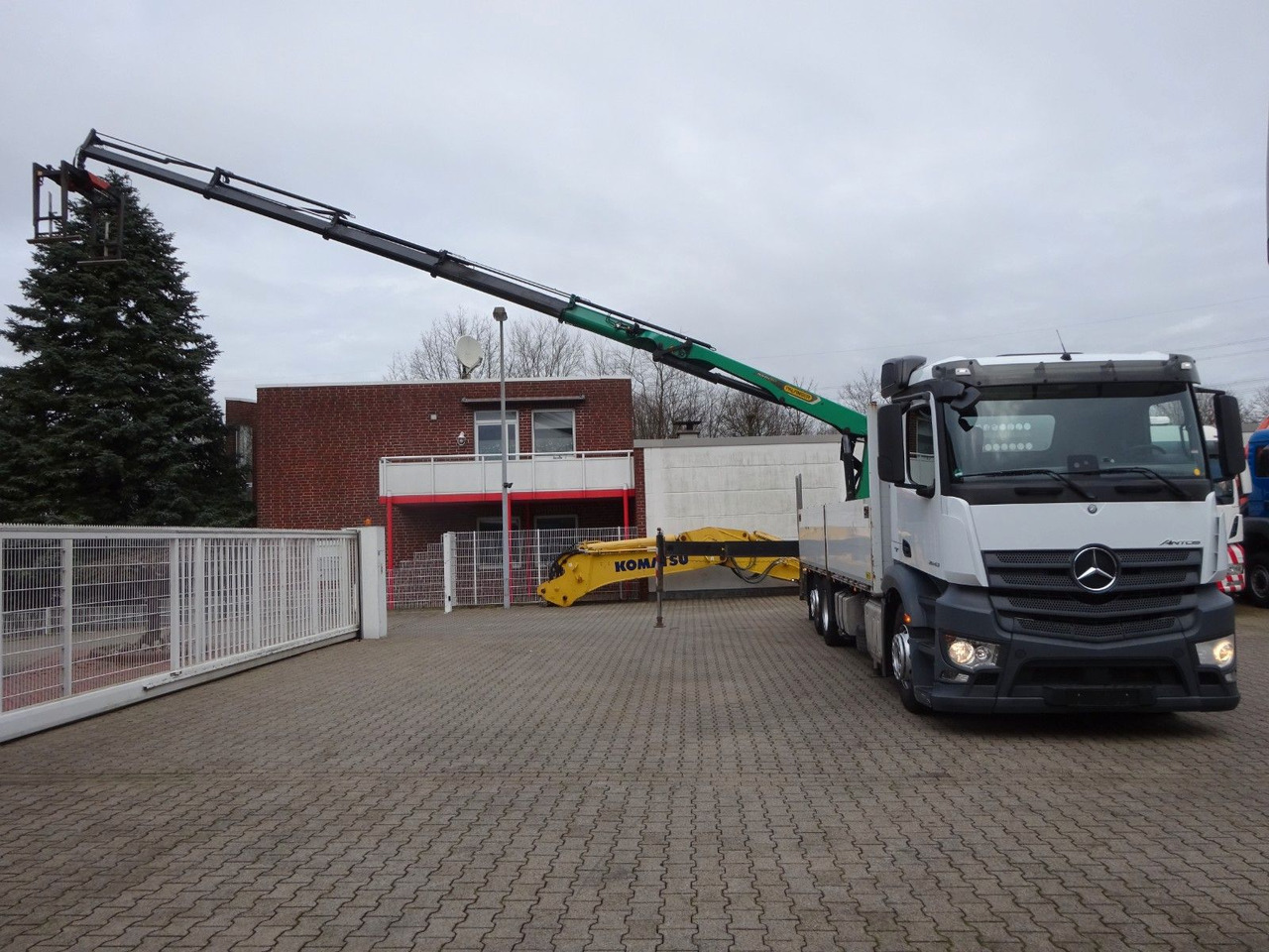 Mercedes-Benz 2543 Antos Baustoff +PK 26001 bis 20 m Auslage Mercedes-Benz 2543 Antos Baustoff +PK 26001 bis 20 m Auslage - Xe cẩu tự hành, Xe tải thùng lửng/ Phẳng: hình 5 Mercedes-Benz 2543 Antos Baustoff +PK 26001 bis 20 m Auslage Mercedes-Benz 2543 Antos Baustoff +PK 26001 bis 20 m Auslage - Xe cẩu tự hành, Xe tải thùng lửng/ Phẳng: hình 5