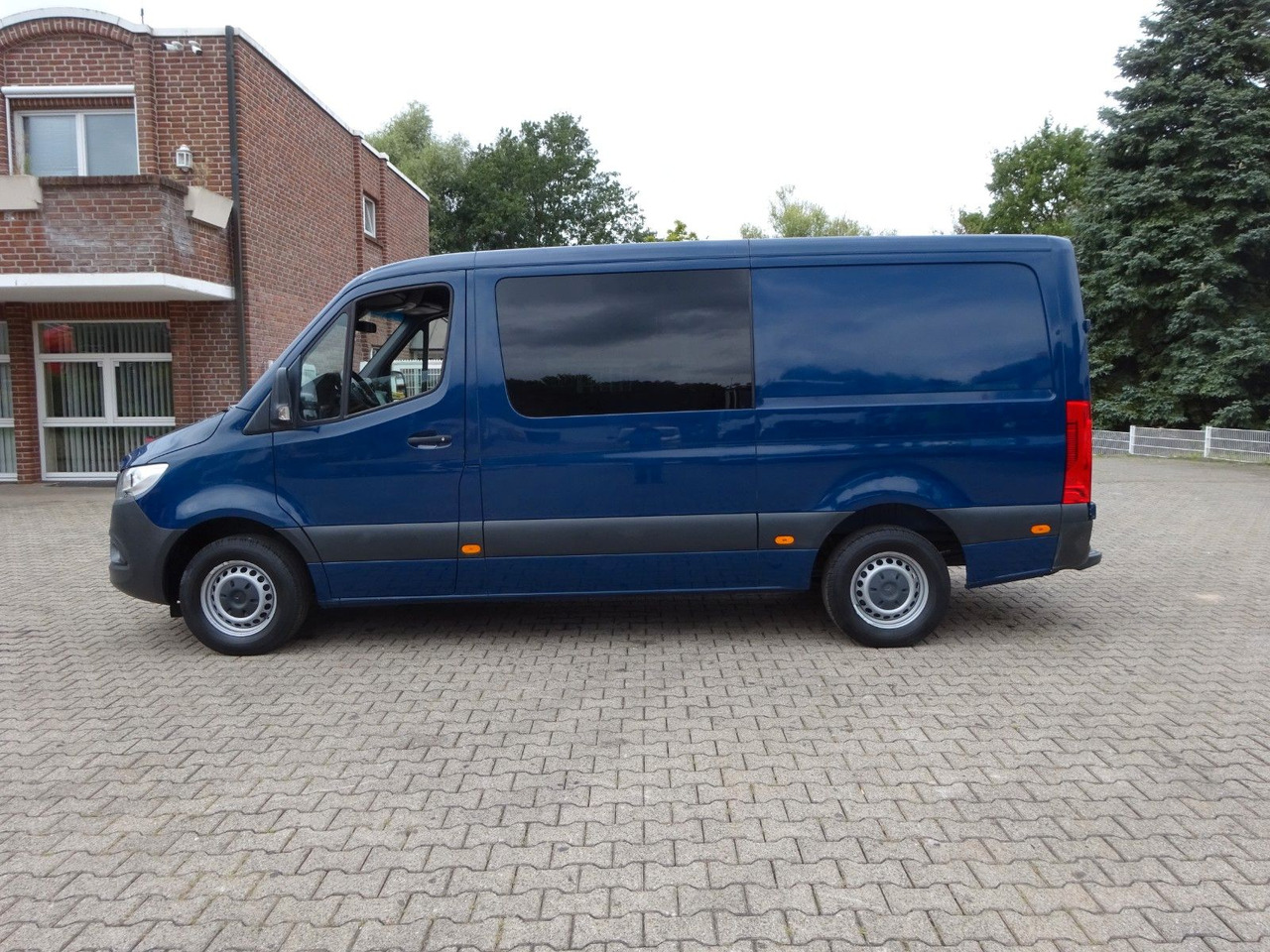 Mercedes-Benz Sprinter 316 CDI Kasten 4x2 - Xe van chở hàng: hình 3 Mercedes-Benz Sprinter 316 CDI Kasten 4x2 - Xe van chở hàng: hình 3