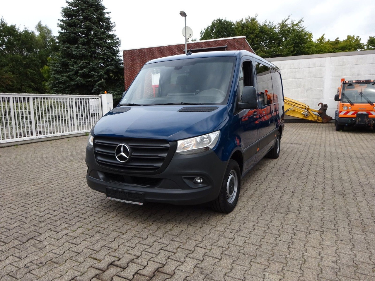 Mercedes-Benz Sprinter 316 CDI Kasten 4x2 - Xe van chở hàng: hình 1 Mercedes-Benz Sprinter 316 CDI Kasten 4x2 - Xe van chở hàng: hình 1