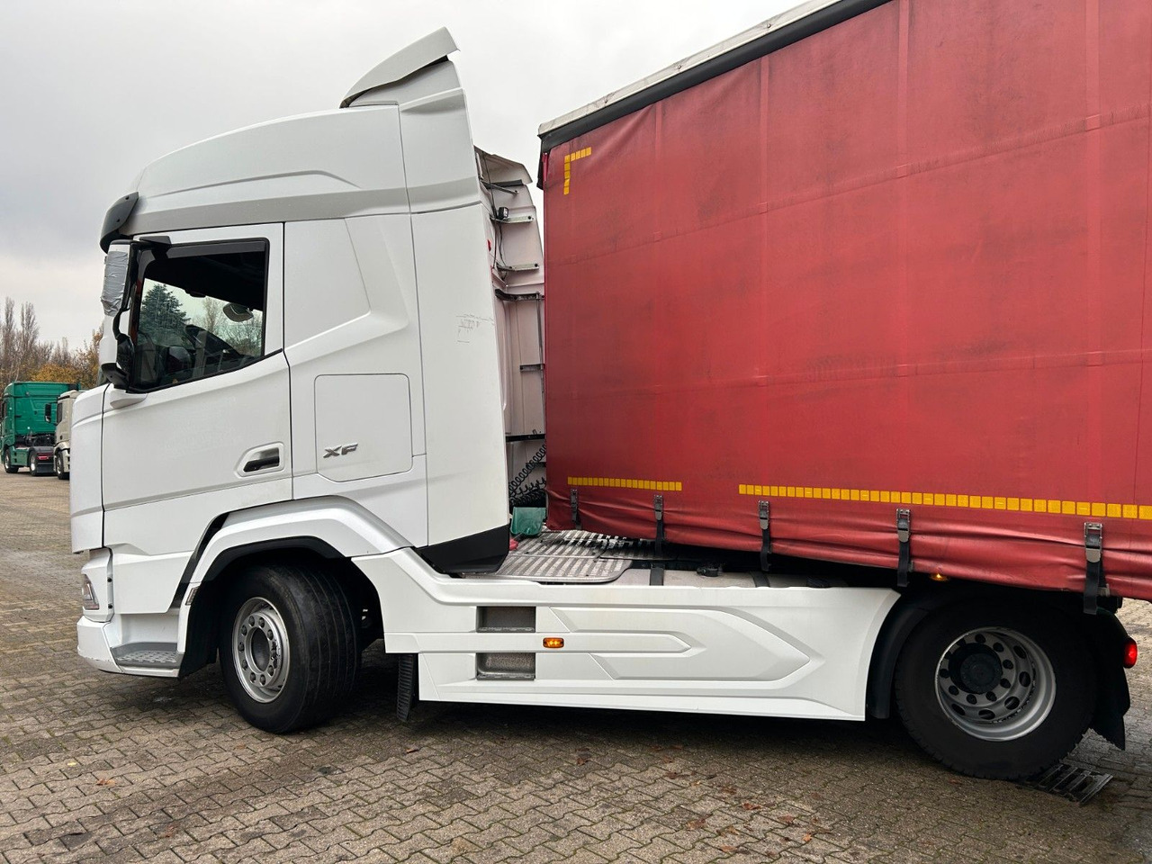 DAF XF 530 SZM 4x2 - Xe đầu kéo: hình 3 DAF XF 530 SZM 4x2 - Xe đầu kéo: hình 3