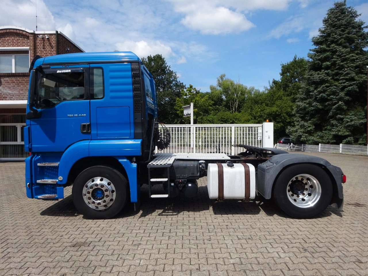 MAN 18.440 TGS SZM 4x2 - Xe đầu kéo: hình 4 MAN 18.440 TGS SZM 4x2 - Xe đầu kéo: hình 4