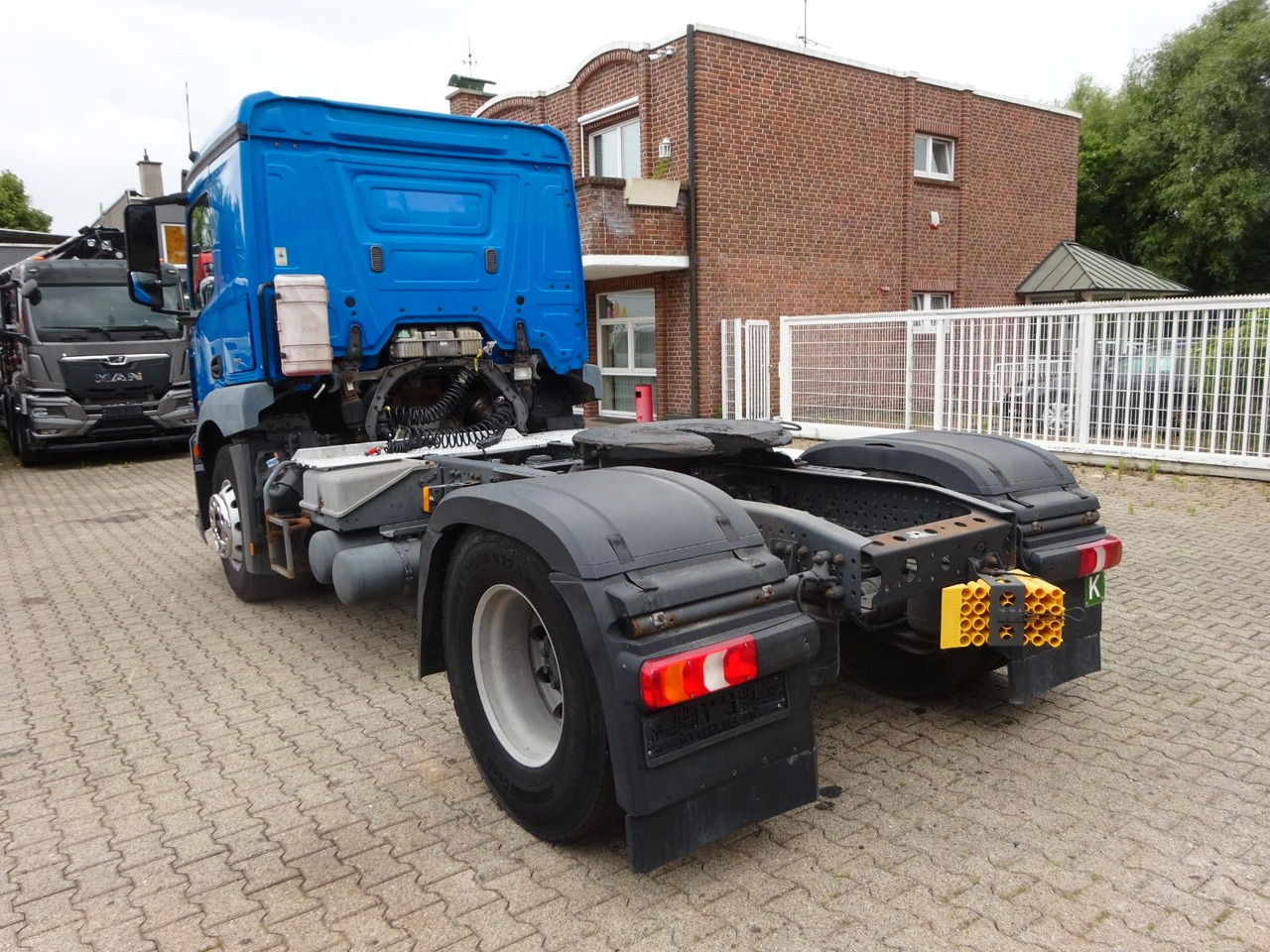 Mercedes-Benz 1840 Actros SZM 4x2 - Xe đầu kéo: hình 4 Mercedes-Benz 1840 Actros SZM 4x2 - Xe đầu kéo: hình 4