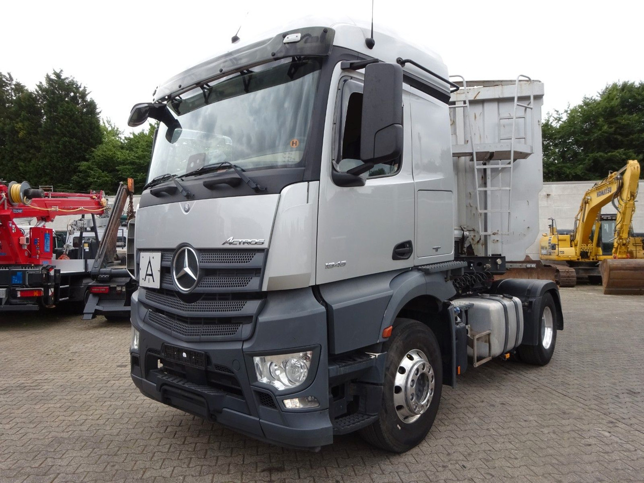 Mercedes-Benz 1845 Actros SZM mit Hydraulik Pumpe 4x2 - Xe đầu kéo: hình 1 Mercedes-Benz 1845 Actros SZM mit Hydraulik Pumpe 4x2 - Xe đầu kéo: hình 1
