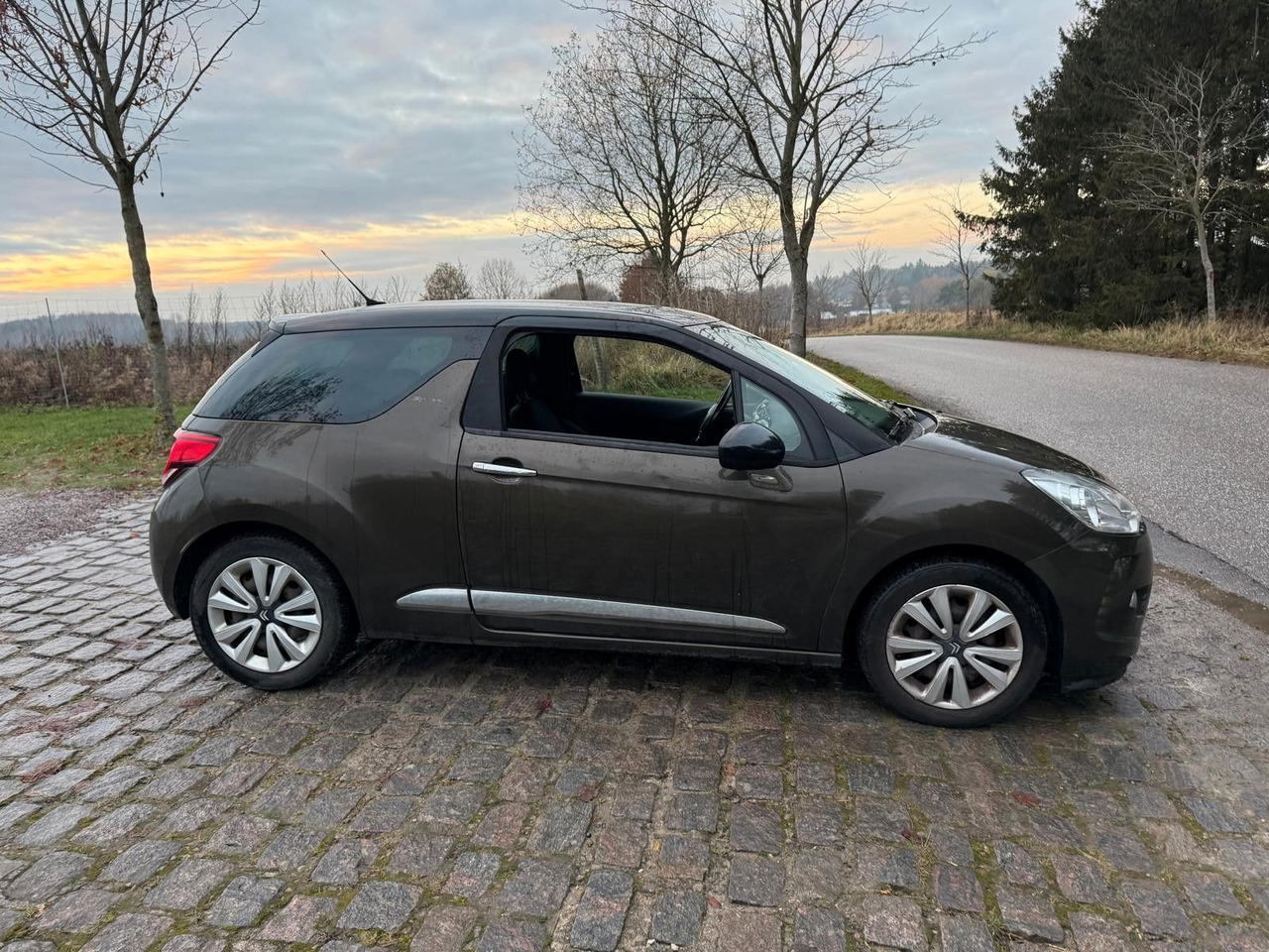 Citroën DS3 Sport - Xe hơi: hình 5 Citroën DS3 Sport - Xe hơi: hình 5