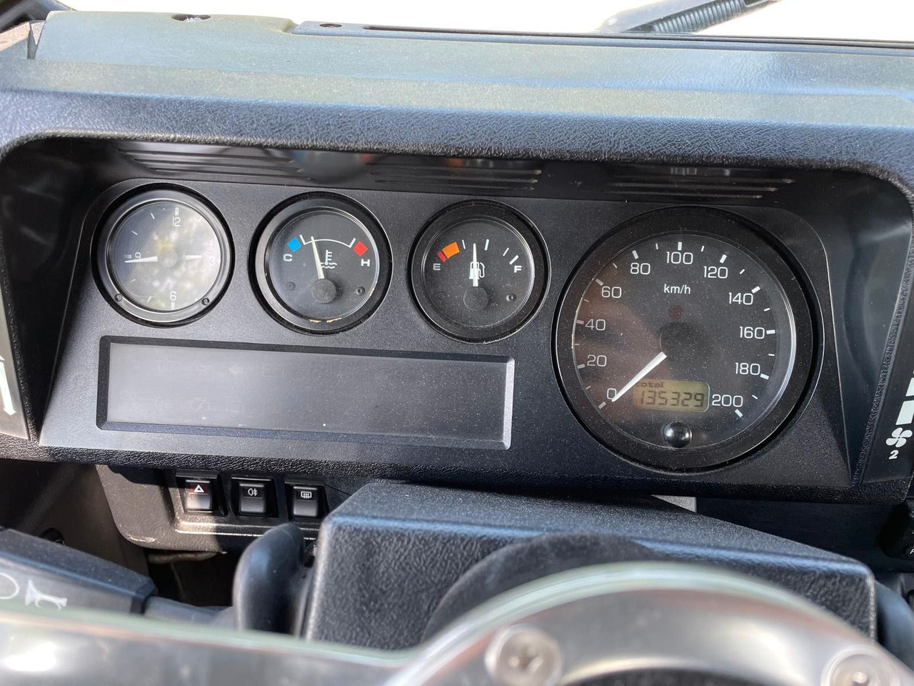 Xe bán tải Land Rover LR Defender 90 Soft Top V8 Automatic 60000 brutt Land Rover LR Defender 90 SoftTop V8 Automatic: hình 15