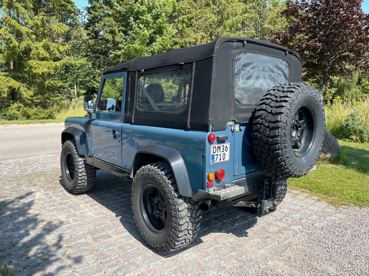 Land Rover LR Defender 90 Soft Top V8 Automatic 60000 brutt Land Rover LR Defender 90 SoftTop V8 Automatic - Xe bán tải: hình 3 Land Rover LR Defender 90 Soft Top V8 Automatic 60000 brutt Land Rover LR Defender 90 SoftTop V8 Automatic - Xe bán tải: hình 3