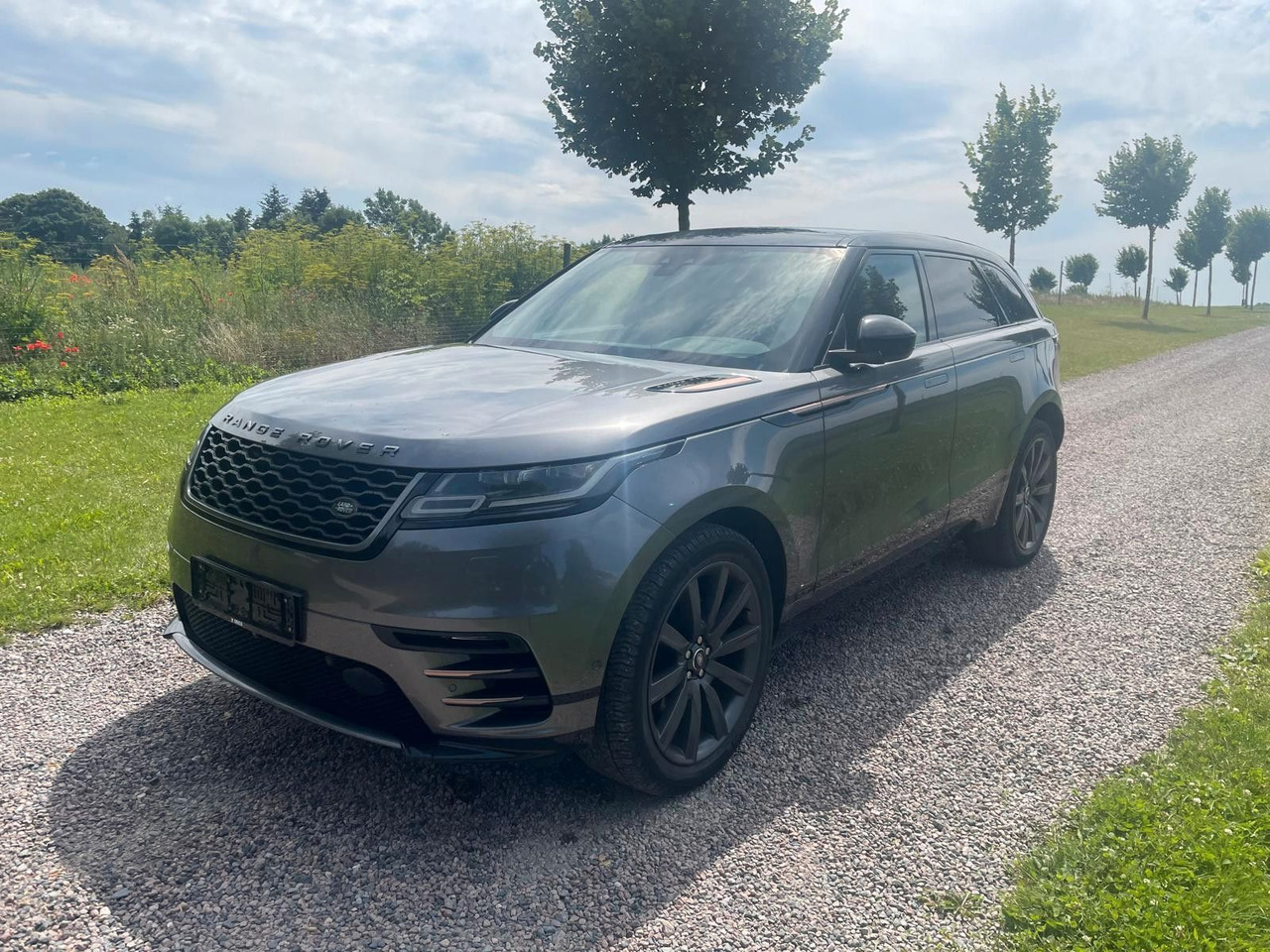 Land Rover Range Rover Velar R-Dynamic 3.0D 4WD Land Rover Velar R-Dynamic 3.0D 4WD *LKW zullasung: 2 sitze - SUV: hình 1 Land Rover Range Rover Velar R-Dynamic 3.0D 4WD Land Rover Velar R-Dynamic 3.0D 4WD *LKW zullasung: 2 sitze - SUV: hình 1