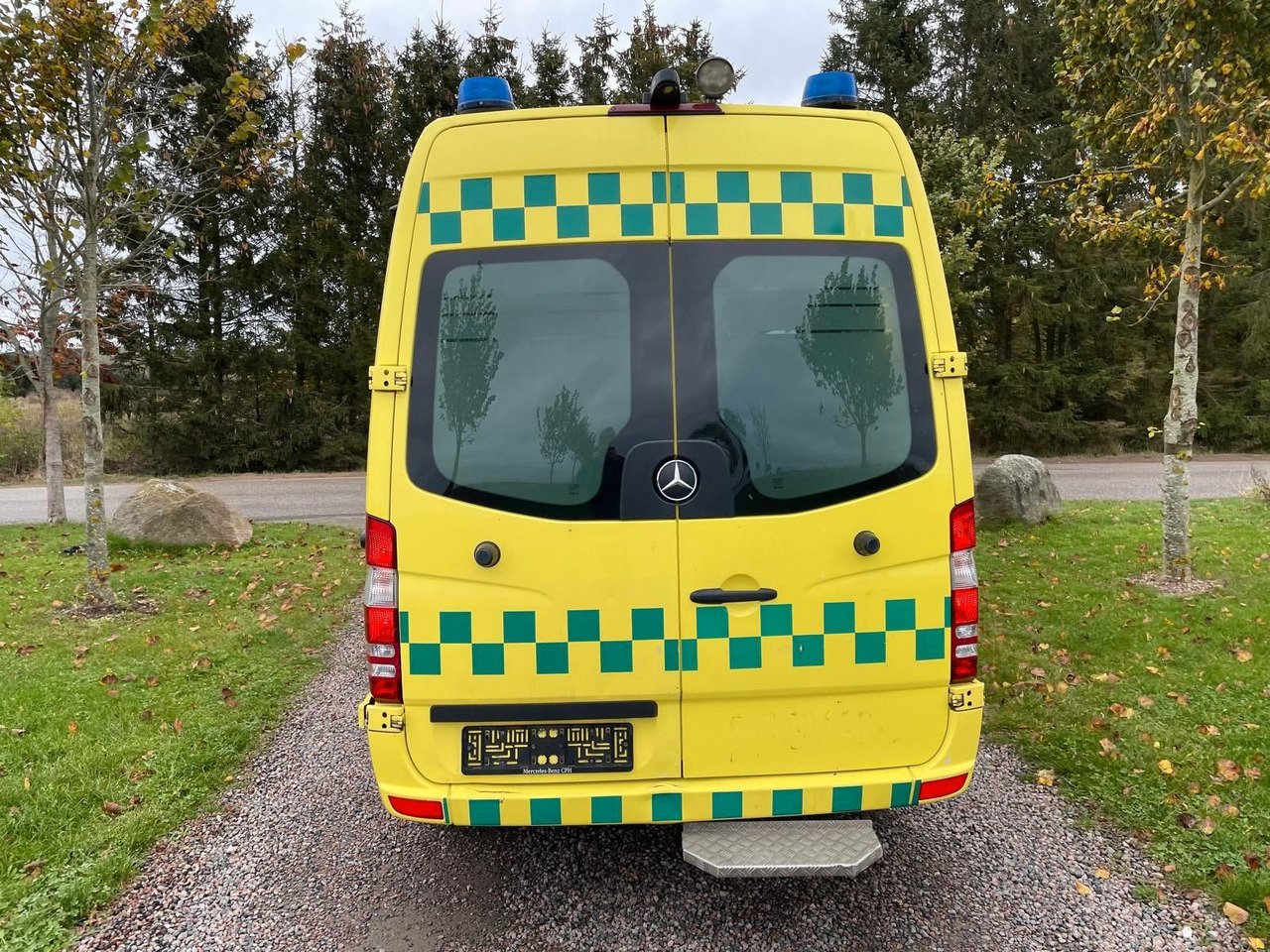 Mercedes-Benz Sprinter II 316 CDI Aut Ambulance Mercedes-Benz Sprinter II 316 CDI Aut Ambulance - Xe van chở hàng: hình 5 Mercedes-Benz Sprinter II 316 CDI Aut Ambulance Mercedes-Benz Sprinter II 316 CDI Aut Ambulance - Xe van chở hàng: hình 5