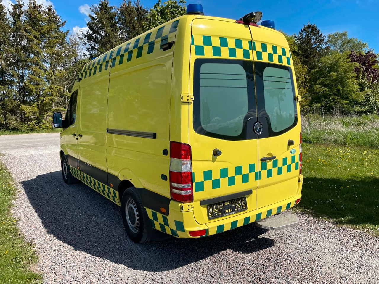 Mercedes-Benz Sprinter II Kasten 316 CDI Aut Ambulance* - Xe cứu thương: hình 3 Mercedes-Benz Sprinter II Kasten 316 CDI Aut Ambulance* - Xe cứu thương: hình 3