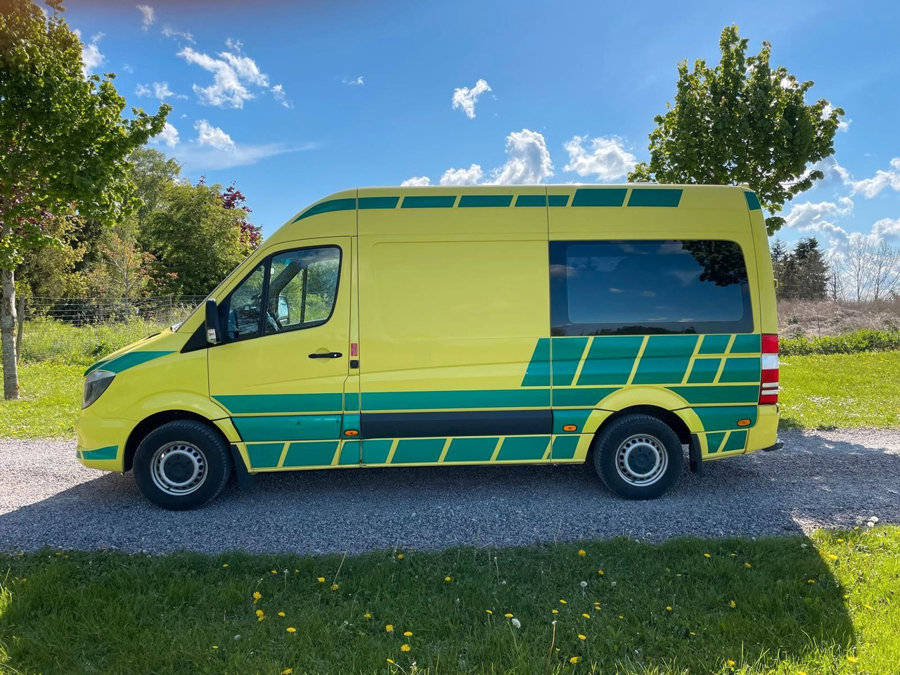 Mercedes-Benz Sprinter II Kasten 316 CDI Aut Ambulance* - Xe cứu thương: hình 2 Mercedes-Benz Sprinter II Kasten 316 CDI Aut Ambulance* - Xe cứu thương: hình 2