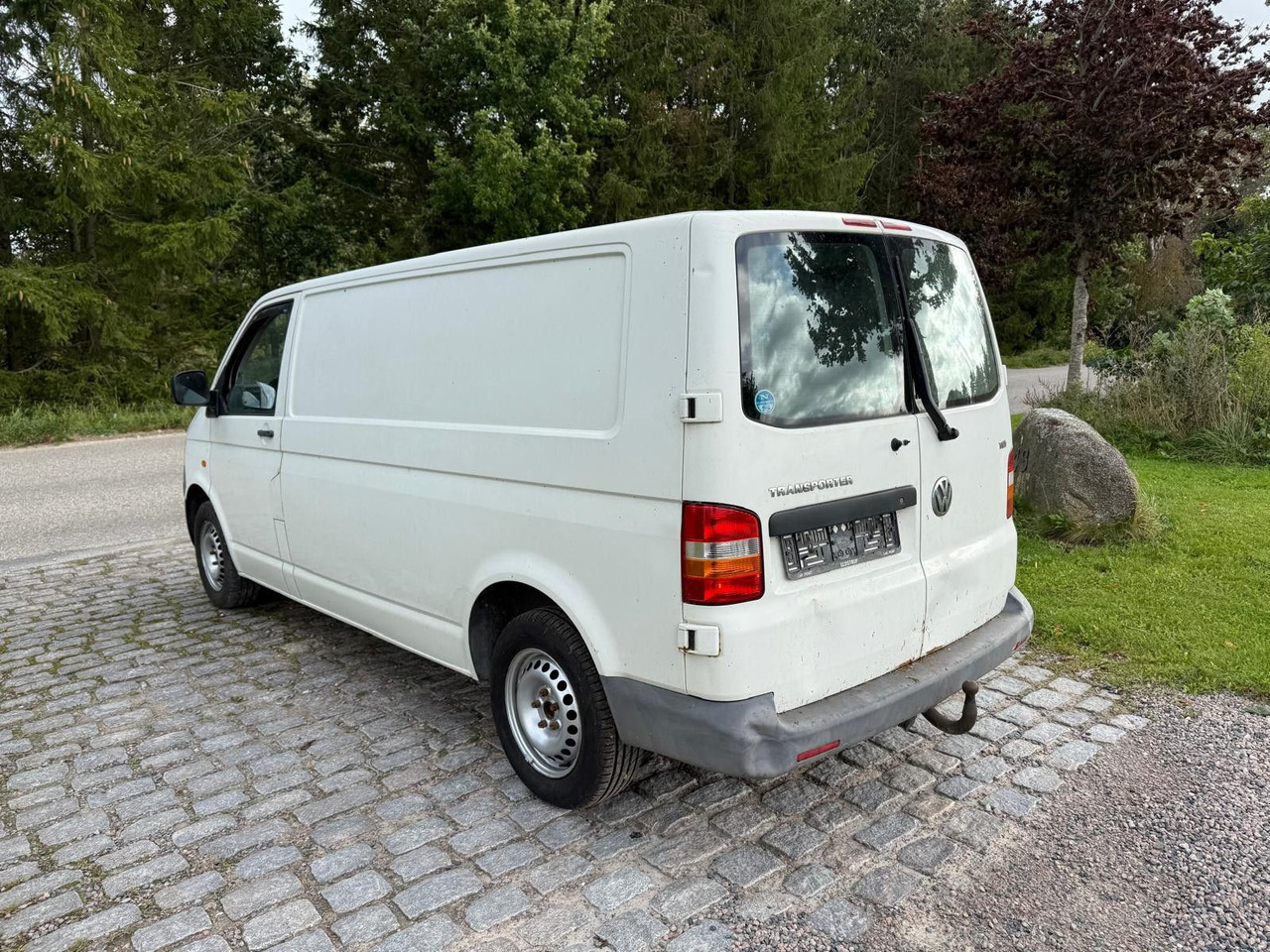 Volkswagen T5 Transporter 2.5 TDI Kasten lang - Xe van nhỏ gọn: hình 3 Volkswagen T5 Transporter 2.5 TDI Kasten lang - Xe van nhỏ gọn: hình 3