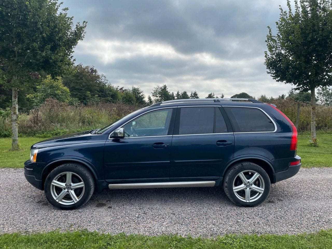 Volvo XC 90 XC90 D5 R-Design Geartronic - SUV: hình 2 Volvo XC 90 XC90 D5 R-Design Geartronic - SUV: hình 2