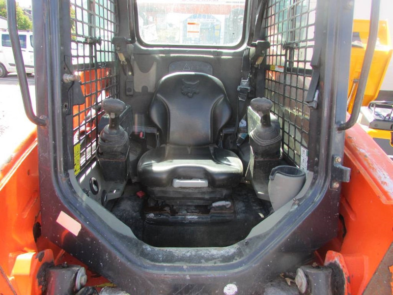 Bobcat T 590 High Flow Kompaktlader 26.000 EUR - Máy xúc lật đa năng: hình 3 Bobcat T 590 High Flow Kompaktlader 26.000 EUR - Máy xúc lật đa năng: hình 3