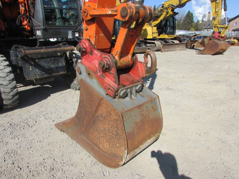 Hitachi ZX 140 W-3 Mobilbagger 45.000 EUR / Klima - Máy xúc bánh lốp: hình 4 Hitachi ZX 140 W-3 Mobilbagger 45.000 EUR / Klima - Máy xúc bánh lốp: hình 4
