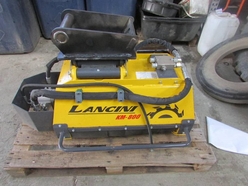 Lancini KM 800 Mulcher MS 03 / Neu / 2.100 EUR - Dàn băm cỏ/ Mulcher: hình 1 Lancini KM 800 Mulcher MS 03 / Neu / 2.100 EUR - Dàn băm cỏ/ Mulcher: hình 1