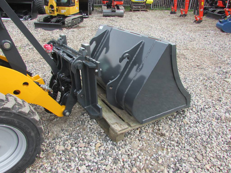 Schäffer 2428 SLT Schmalspur Radlader 32.500 Schaeffer - Máy xúc lật mini bánh xích: hình 3 Schäffer 2428 SLT Schmalspur Radlader 32.500 Schaeffer - Máy xúc lật mini bánh xích: hình 3