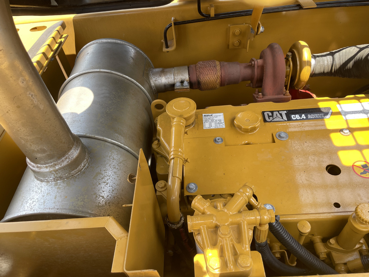 Máy xúc bánh xích CATERPILLAR 323D2: hình 7