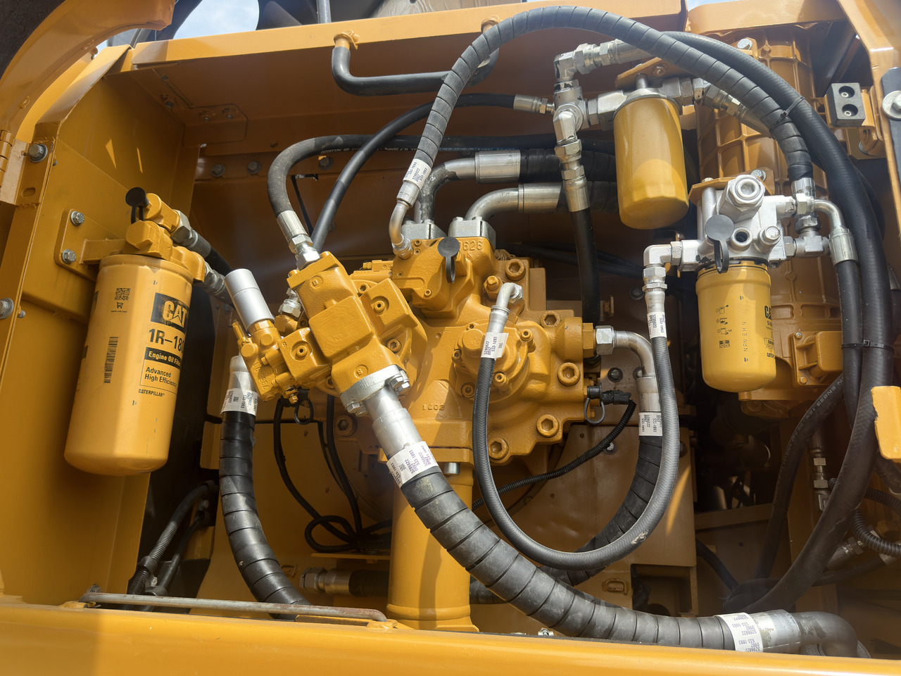 Máy xúc bánh xích CATERPILLAR 330D2: hình 8