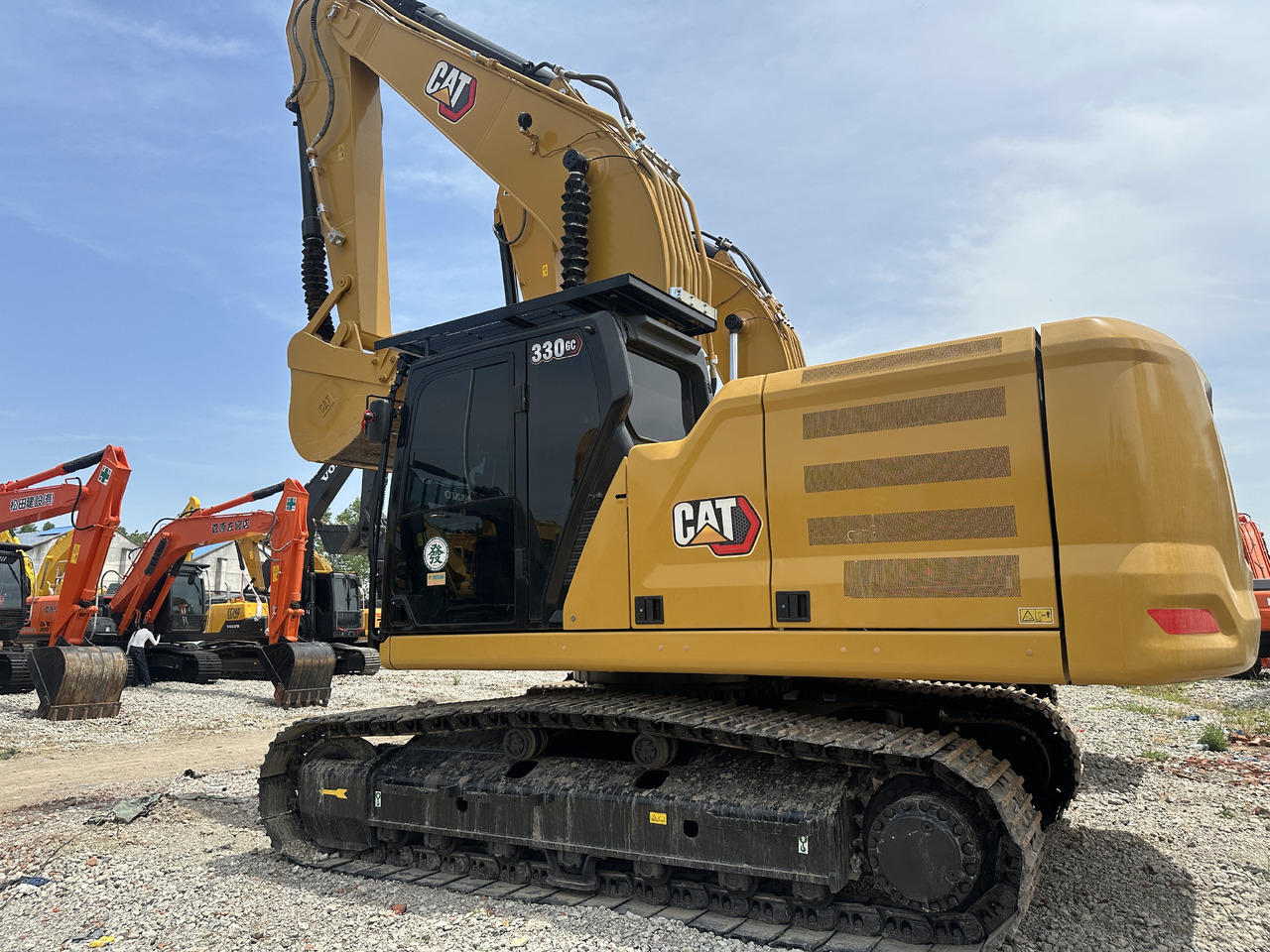 CATERPILLAR 330GC - Máy xúc bánh lốp: hình 1 CATERPILLAR 330GC - Máy xúc bánh lốp: hình 1