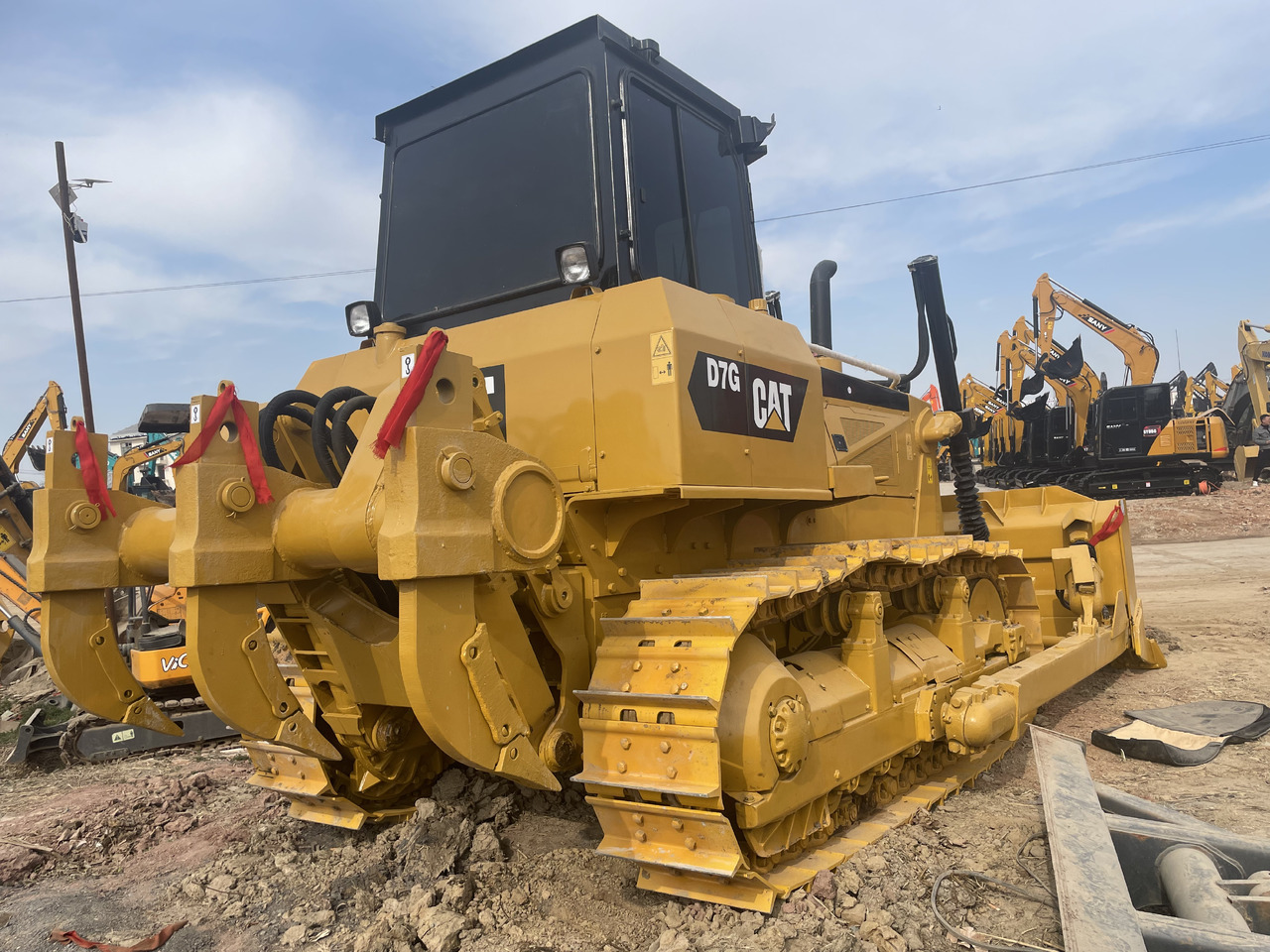 CATERPILLAR D7G - Máy ủi: hình 3 CATERPILLAR D7G - Máy ủi: hình 3