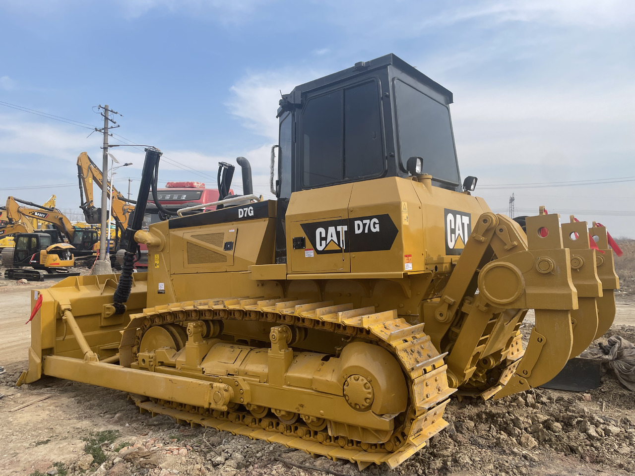 CATERPILLAR D7G - Máy ủi: hình 2 CATERPILLAR D7G - Máy ủi: hình 2