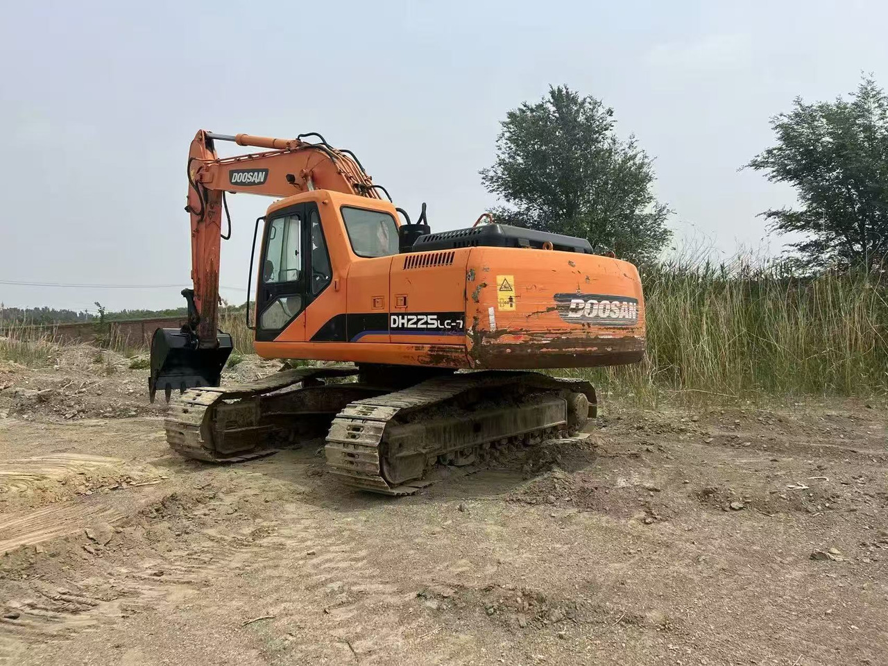 DOOSAN DH225LC-7 - Máy xúc bánh xích: hình 3 DOOSAN DH225LC-7 - Máy xúc bánh xích: hình 3