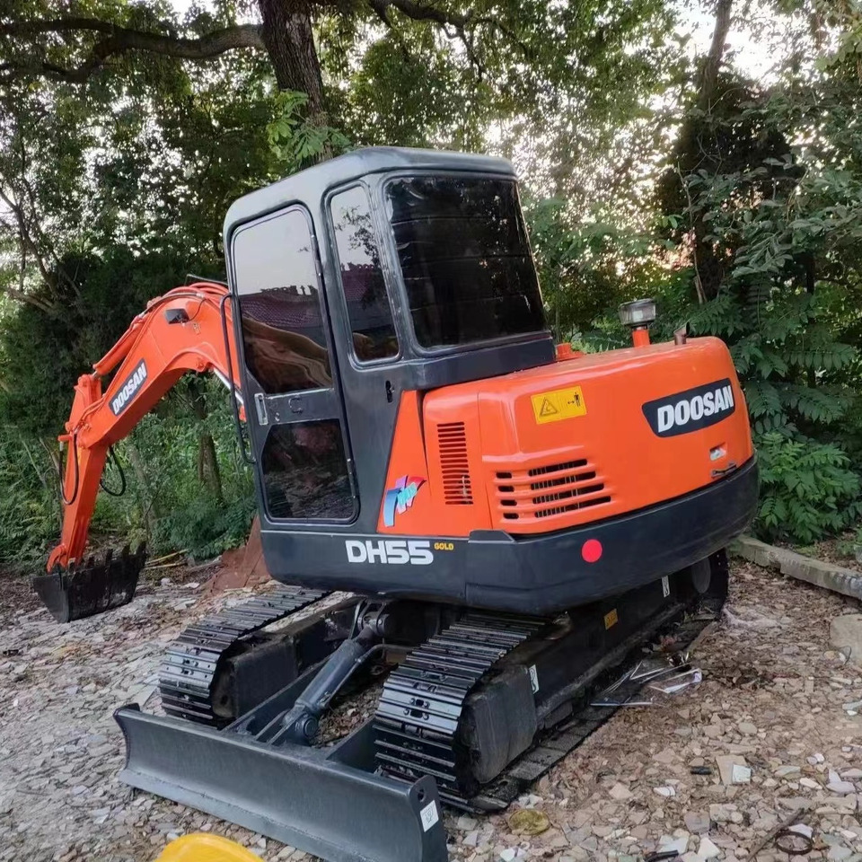 Doosan DH 55 - Máy xúc mini: hình 2 Doosan DH 55 - Máy xúc mini: hình 2