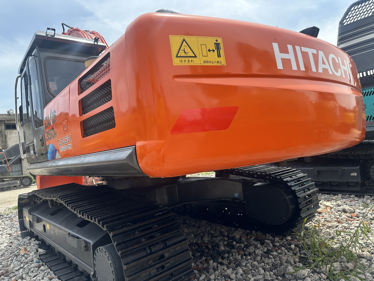 HITACHI ZX350H - Máy xúc bánh xích: hình 2 HITACHI ZX350H - Máy xúc bánh xích: hình 2