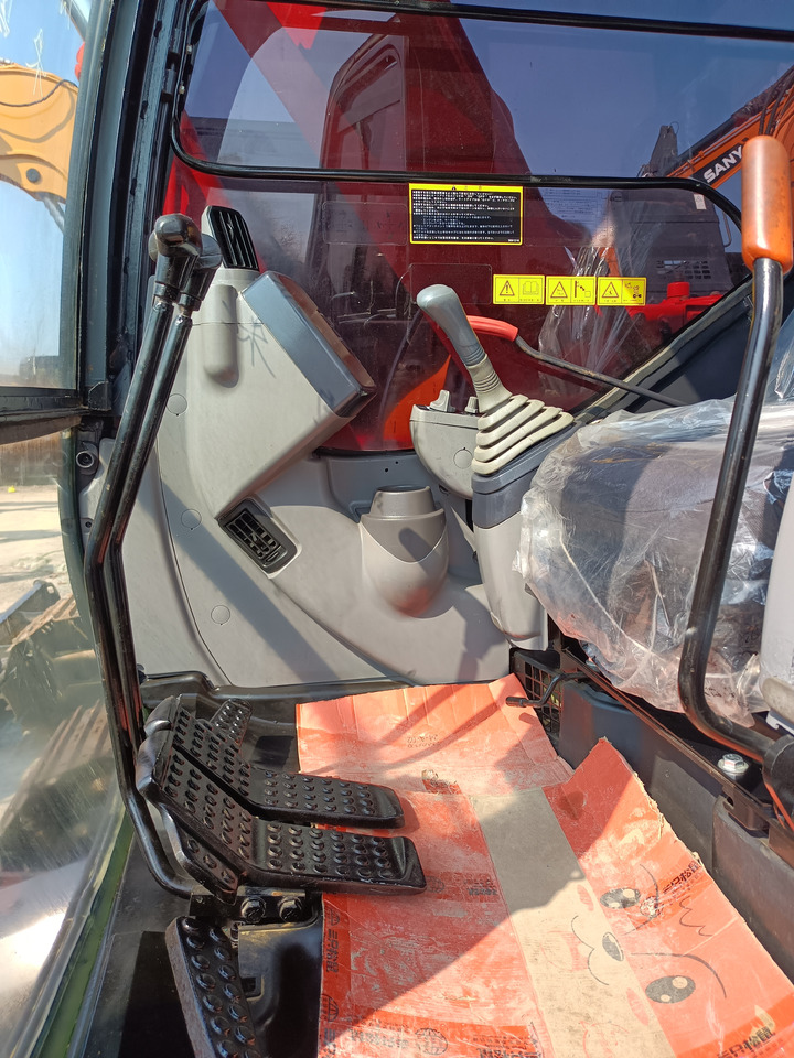HITACHI ZX75 - Máy xúc bánh xích: hình 4 HITACHI ZX75 - Máy xúc bánh xích: hình 4