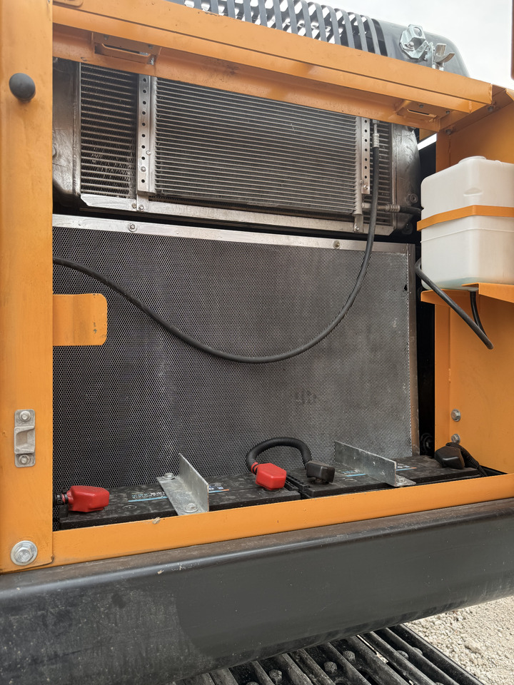 HYUNDAI HX220HD - Máy xúc bánh xích: hình 5 HYUNDAI HX220HD - Máy xúc bánh xích: hình 5