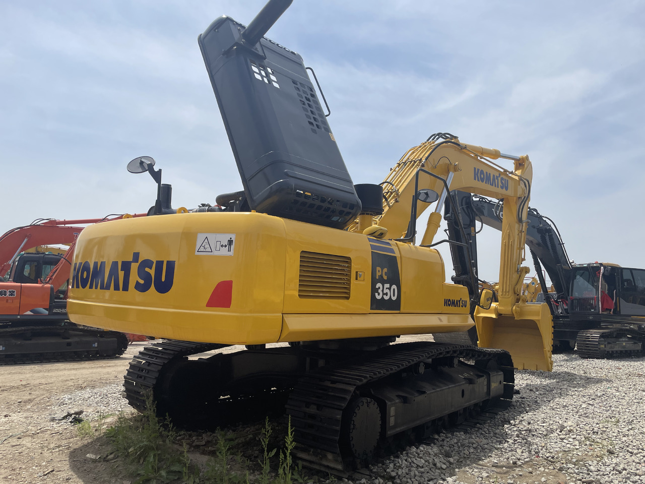 KOMATSU PC350-8 - Máy xúc bánh xích: hình 2 KOMATSU PC350-8 - Máy xúc bánh xích: hình 2
