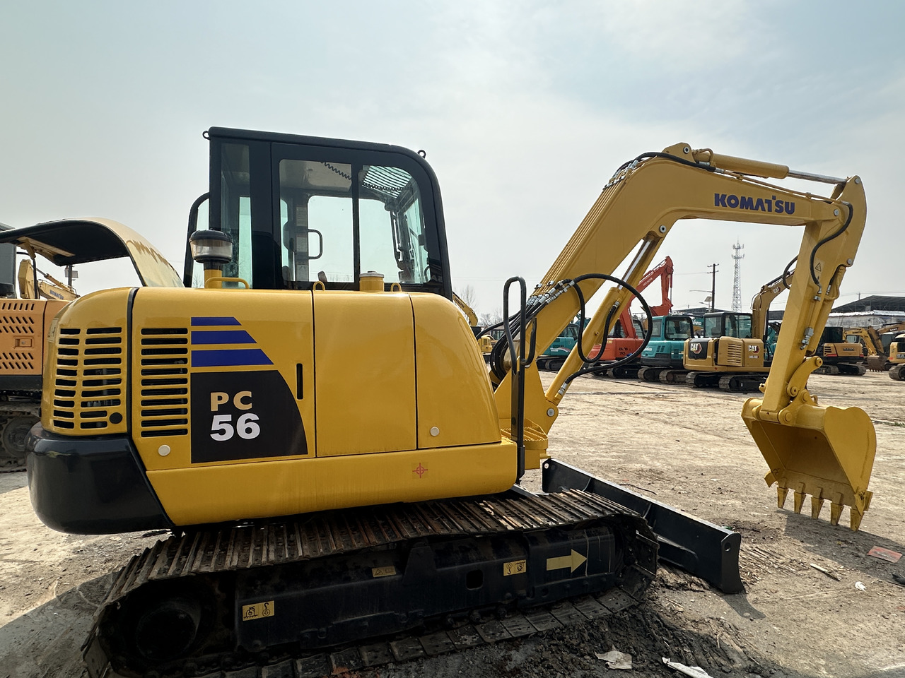 KOMATSU PC56-3 - Máy xúc mini: hình 2 KOMATSU PC56-3 - Máy xúc mini: hình 2