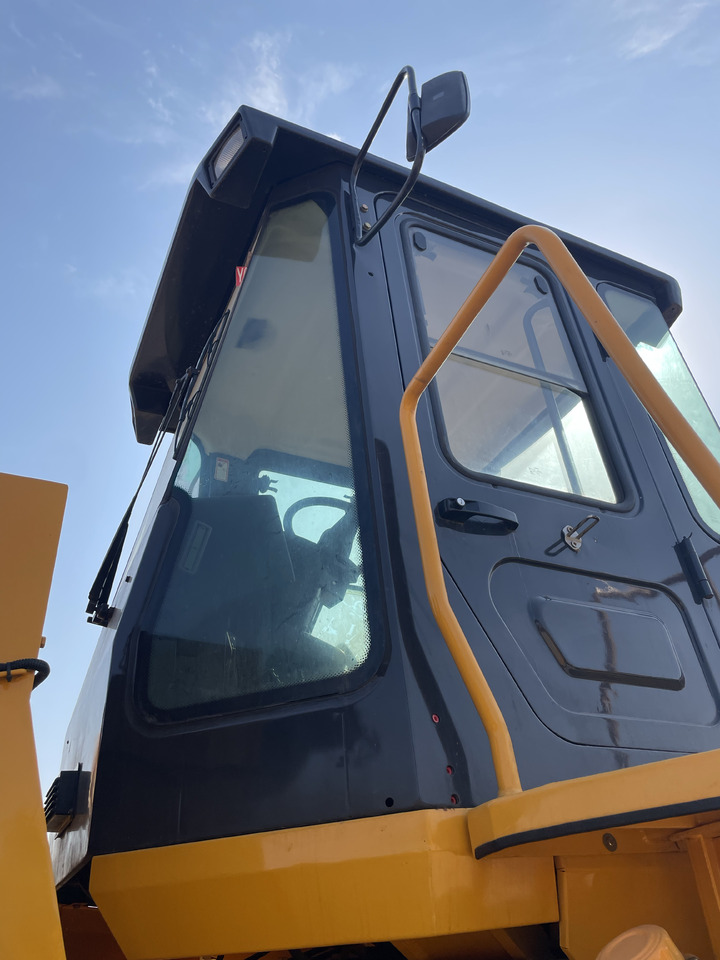 Máy xúc lật bánh lốp Liugong CLG 856: hình 8 Máy xúc lật bánh lốp Liugong CLG 856: hình 8