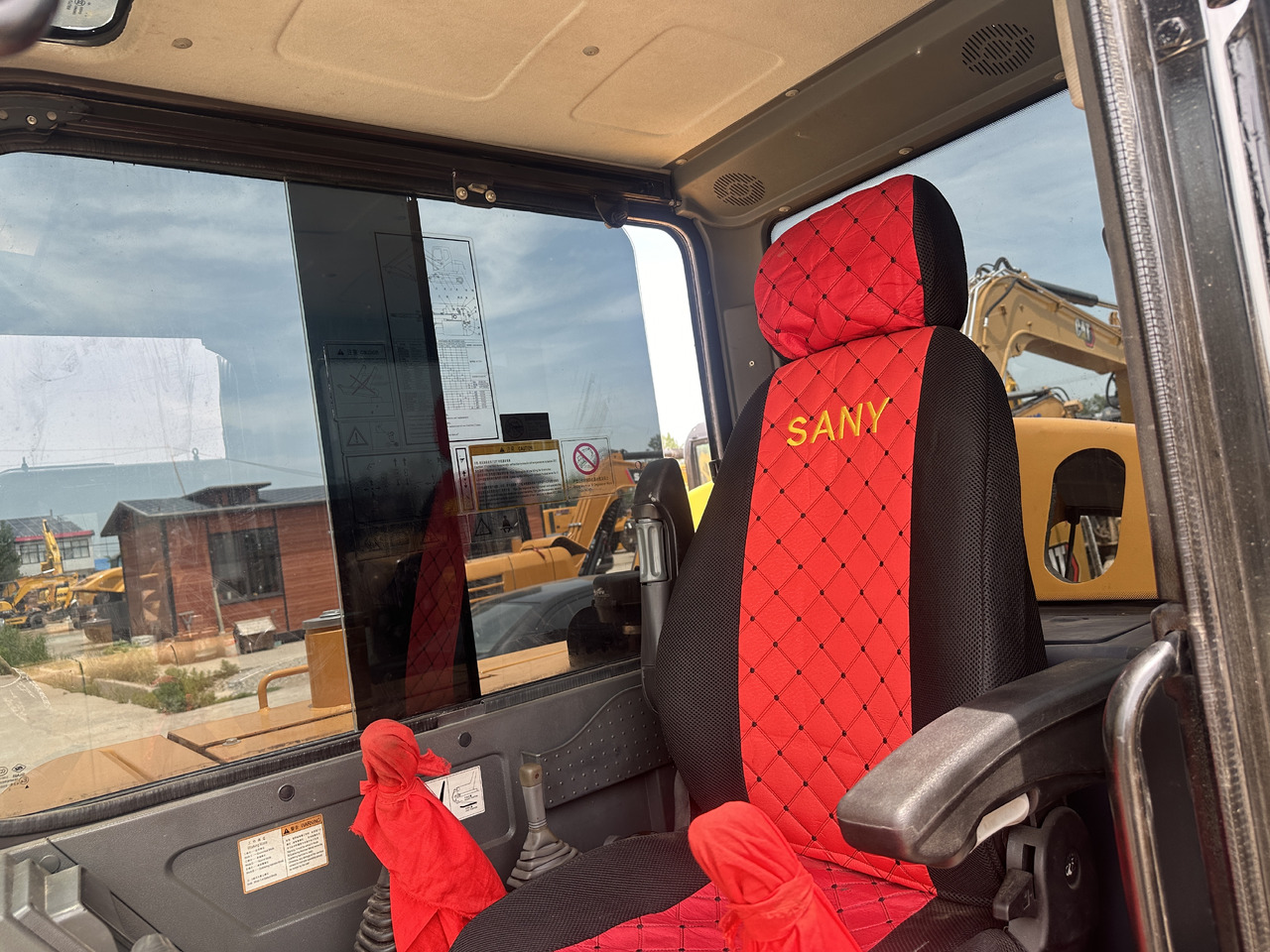 SANY SY55C - Máy xúc mini: hình 5 SANY SY55C - Máy xúc mini: hình 5